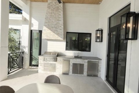 Casa en venta en Palmetto Bay, Florida, 6 dormitorios, 464.51 m2 № 1994885 - foto 9