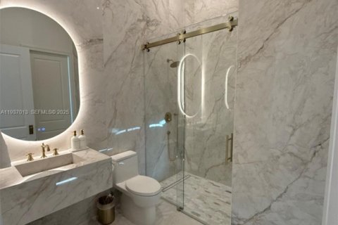 Casa en venta en Palmetto Bay, Florida, 6 dormitorios, 464.51 m2 № 1994885 - foto 22