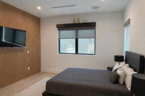 Casa en venta en Palmetto Bay, Florida, 6 dormitorios, 464.51 m2 № 1994885 - foto 27
