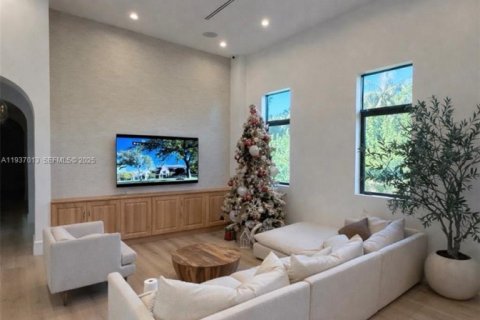Casa en venta en Palmetto Bay, Florida, 6 dormitorios, 464.51 m2 № 1994885 - foto 15