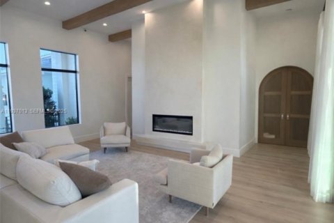 Casa en venta en Palmetto Bay, Florida, 6 dormitorios, 464.51 m2 № 1994885 - foto 17