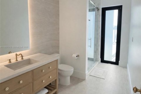 Casa en venta en Palmetto Bay, Florida, 6 dormitorios, 464.51 m2 № 1994885 - foto 29