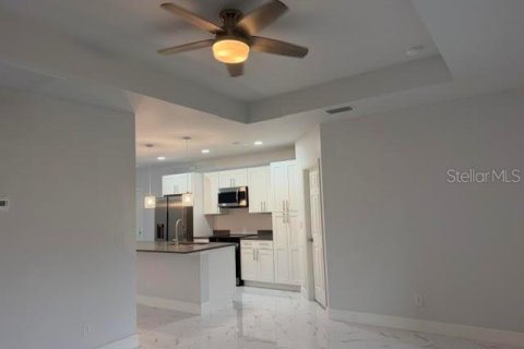 Apartment in Lehigh Acres, Florida 3 bedrooms, 110.27 sq.m. № 2227832 - photo 4