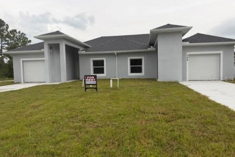 Apartment in Lehigh Acres, Florida 3 bedrooms, 110.27 sq.m. № 2227832