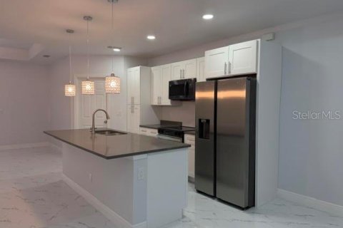 Apartment in Lehigh Acres, Florida 3 bedrooms, 110.27 sq.m. № 2227832 - photo 7