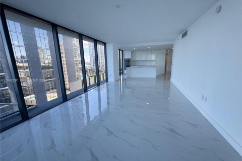 Condo in Miami, Florida, 5 bedrooms  № 2054431 - photo 3