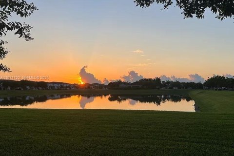 Купить таунхаус в Хомстед, Флорида 1 комната, 142.14м2, № 2032726 - фото 24