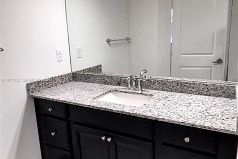 Купить таунхаус в Хомстед, Флорида 1 комната, 142.14м2, № 2032726 - фото 14