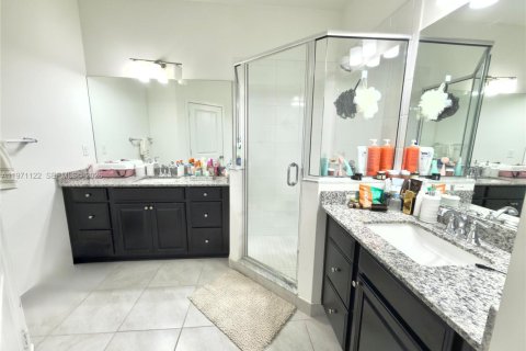 Купить таунхаус в Хомстед, Флорида 1 комната, 142.14м2, № 2032726 - фото 13