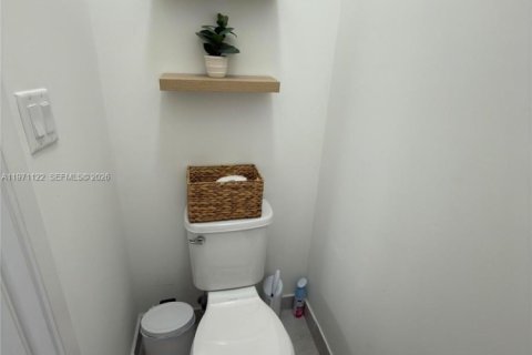 Купить таунхаус в Хомстед, Флорида 1 комната, 142.14м2, № 2032726 - фото 16