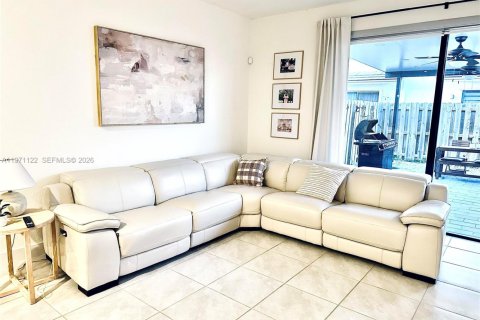 Купить таунхаус в Хомстед, Флорида 1 комната, 142.14м2, № 2032726 - фото 6