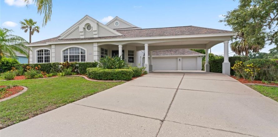 House in Bradenton, Florida 4 bedrooms, 322.37 sq.m. № 1775059