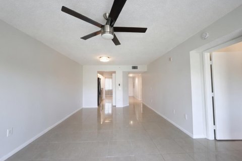 Condominio en venta en Pembroke Pines, Florida, 2 dormitorios, 105.63 m2 № 2261549 - foto 5