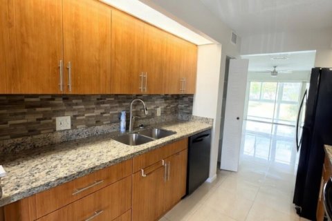 Condominio en venta en Pembroke Pines, Florida, 2 dormitorios, 105.63 m2 № 2261549 - foto 3