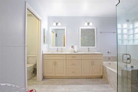 House in Miramar, Florida 3 bedrooms, 171.03 sq.m. № 1473118 - photo 5