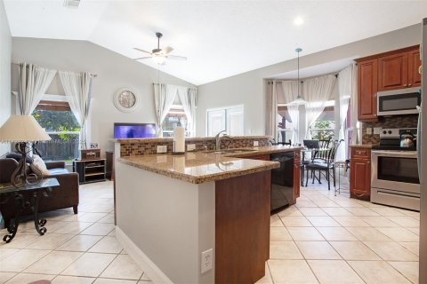 House in Miramar, Florida 3 bedrooms, 171.03 sq.m. № 1473118 - photo 2