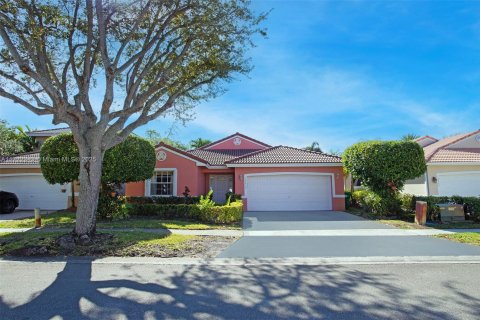 House in Miramar, Florida 3 bedrooms, 171.03 sq.m. № 1473118 - photo 1