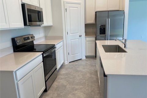 House in Davenport, Florida 3 bedrooms, 146.79 sq.m. № 1866233 - photo 5