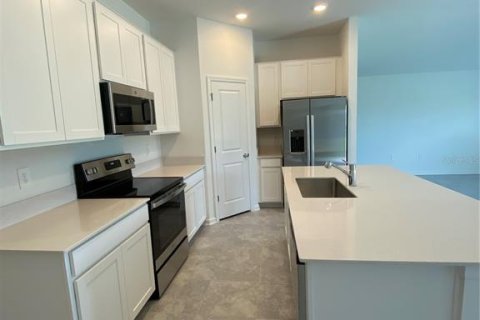 House in Davenport, Florida 3 bedrooms, 146.79 sq.m. № 1866233 - photo 6