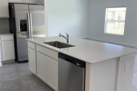 House in Davenport, Florida 3 bedrooms, 146.79 sq.m. № 1866233 - photo 12