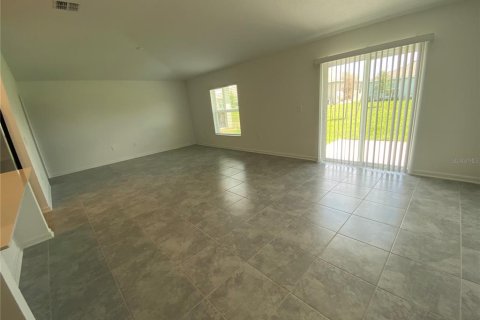 House in Davenport, Florida 3 bedrooms, 146.79 sq.m. № 1866233 - photo 14