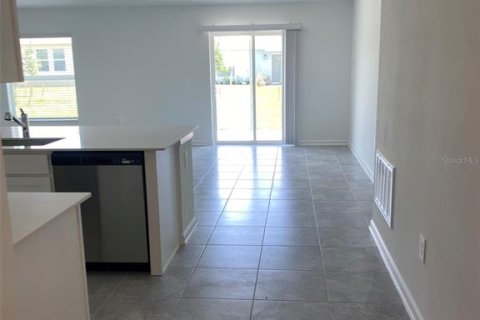 House in Davenport, Florida 3 bedrooms, 146.79 sq.m. № 1866233 - photo 13