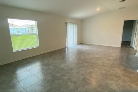 House in Davenport, Florida 3 bedrooms, 146.79 sq.m. № 1866233 - photo 17