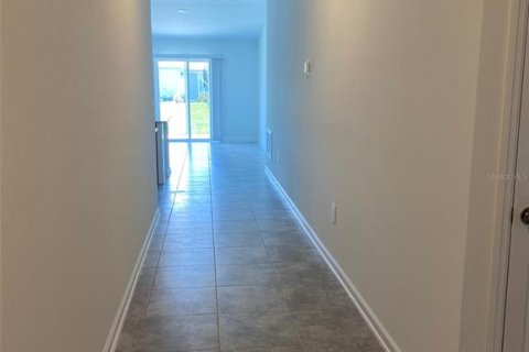 House in Davenport, Florida 3 bedrooms, 146.79 sq.m. № 1866233 - photo 3