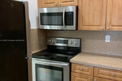 Снять в аренду кондоминиум в Хайалиа, Флорида 2 спальни, 83.89м2, № 1931493 - фото 9