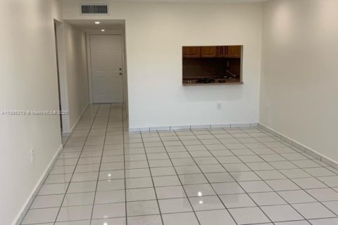 Снять в аренду кондоминиум в Хайалиа, Флорида 2 спальни, 83.89м2, № 1931493 - фото 4