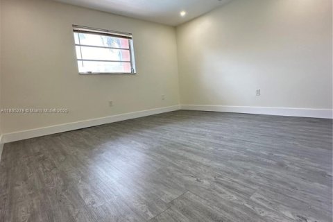 Снять в аренду кондоминиум в Хайалиа, Флорида 2 спальни, 83.89м2, № 1931493 - фото 23