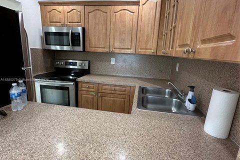 Снять в аренду кондоминиум в Хайалиа, Флорида 2 спальни, 83.89м2, № 1931493 - фото 10