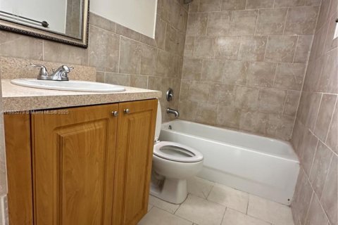 Снять в аренду кондоминиум в Хайалиа, Флорида 2 спальни, 83.89м2, № 1931493 - фото 20