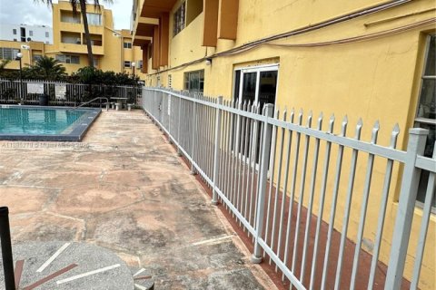 Снять в аренду кондоминиум в Хайалиа, Флорида 2 спальни, 83.89м2, № 1931493 - фото 30