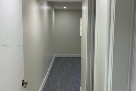 Снять в аренду кондоминиум в Хайалиа, Флорида 2 спальни, 83.89м2, № 1931493 - фото 18