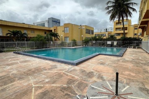 Снять в аренду кондоминиум в Хайалиа, Флорида 2 спальни, 83.89м2, № 1931493 - фото 29