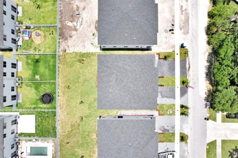 Touwnhouse à vendre à Miami, Floride: 5 chambres № 1989415 - photo 6