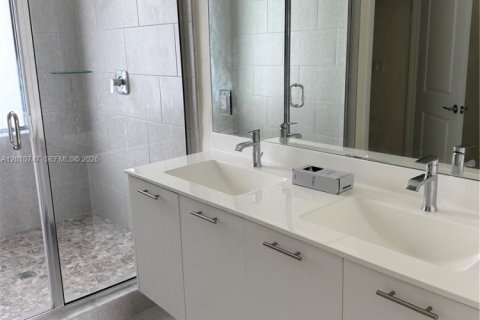 Купить кондоминиум в Дорал, Флорида 2 спальни, 104.42м2, № 2091041 - фото 24