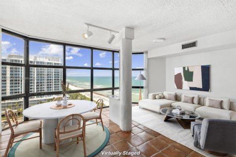 Condo in Miami Beach, Florida, 1 bedroom  № 1862487 - photo 3
