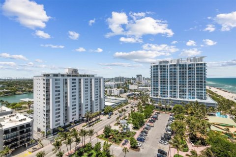 Condo in Miami Beach, Florida, 1 bedroom  № 1862487 - photo 22