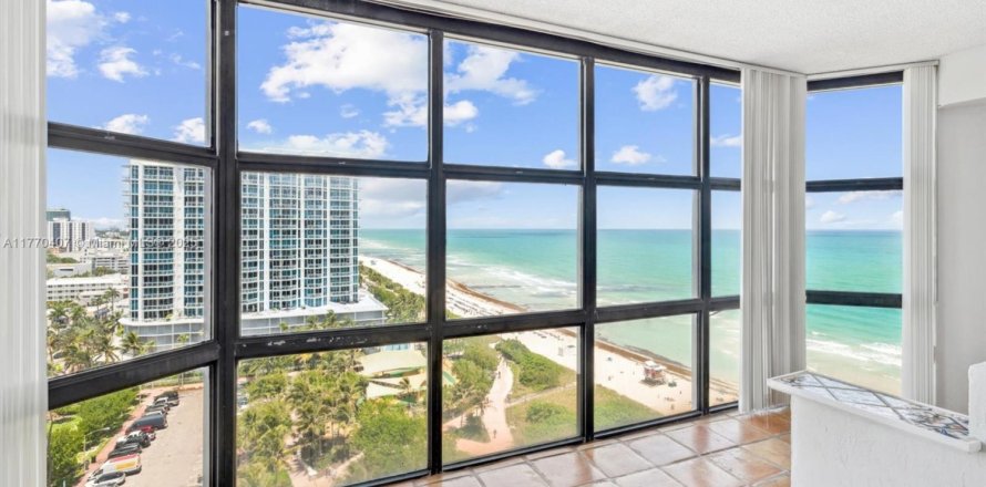 Condo in Miami Beach, Florida, 1 bedroom № 1862487