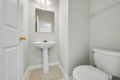 Townhouse in Windermere, Florida 3 bedrooms, 146.69 sq.m. № 2167277 - photo 14