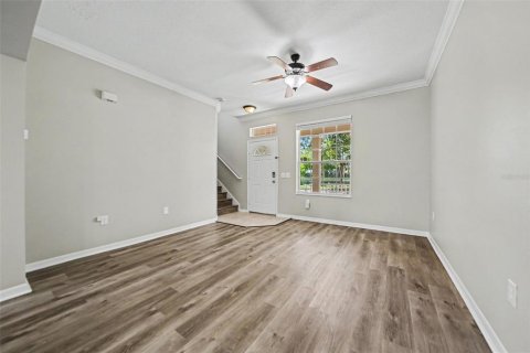 Townhouse in Windermere, Florida 3 bedrooms, 146.69 sq.m. № 2167277 - photo 4