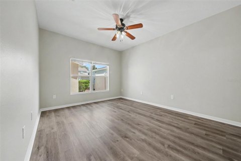 Townhouse in Windermere, Florida 3 bedrooms, 146.69 sq.m. № 2167277 - photo 22