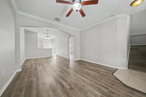 Townhouse in Windermere, Florida 3 bedrooms, 146.69 sq.m. № 2167277 - photo 8