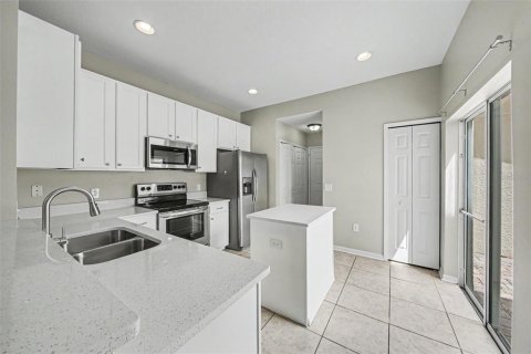 Townhouse in Windermere, Florida 3 bedrooms, 146.69 sq.m. № 2167277 - photo 11