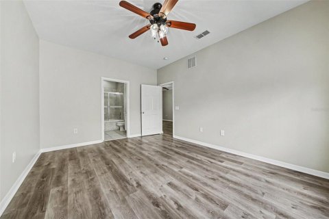 Townhouse in Windermere, Florida 3 bedrooms, 146.69 sq.m. № 2167277 - photo 21