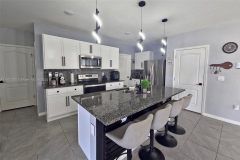 Casa en venta en Davenport, Florida, 5 dormitorios № 1859140 - foto 7