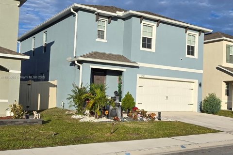 Casa en venta en Davenport, Florida, 5 dormitorios № 1859140 - foto 1