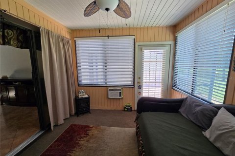 Townhouse in New Smyrna Beach, Florida 2 bedrooms, 158.49 sq.m. № 2239246 - photo 10